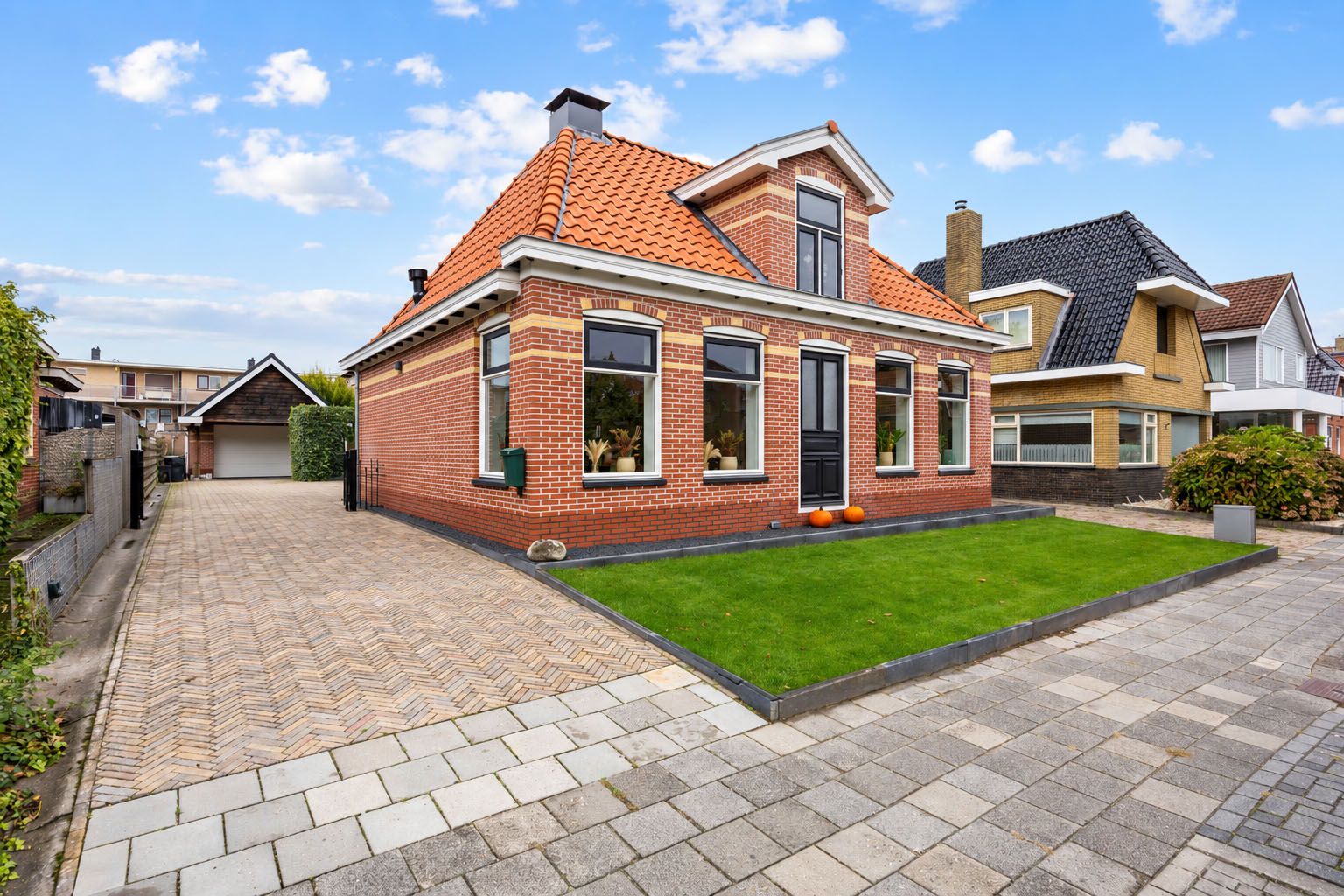 Leeksterweg 11 