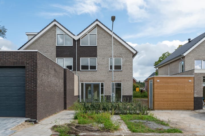 Twee-onder-één-kap te koop: Jac Catsstraat 70A, Putten