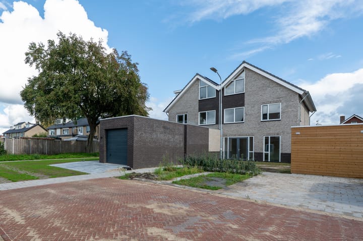 Twee-onder-één-kap te koop: Jac Catsstraat 70A, Putten