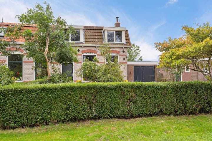 Twee-onder-één-kap te koop: Langedyk 6, Akmarijp