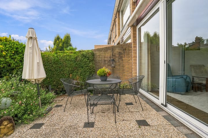 Tussenwoning te koop: P.C. Hooftlaan 30, Uithoorn