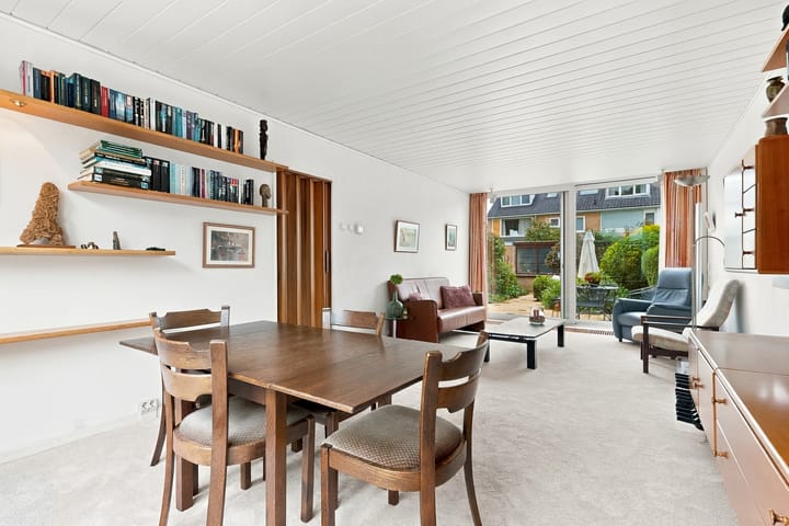 Tussenwoning te koop: P.C. Hooftlaan 30, Uithoorn