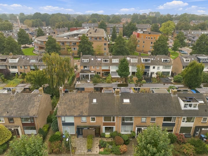 Tussenwoning te koop: P.C. Hooftlaan 30, Uithoorn