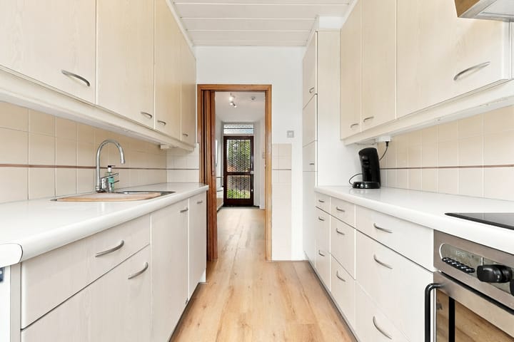 Tussenwoning te koop: P.C. Hooftlaan 30, Uithoorn