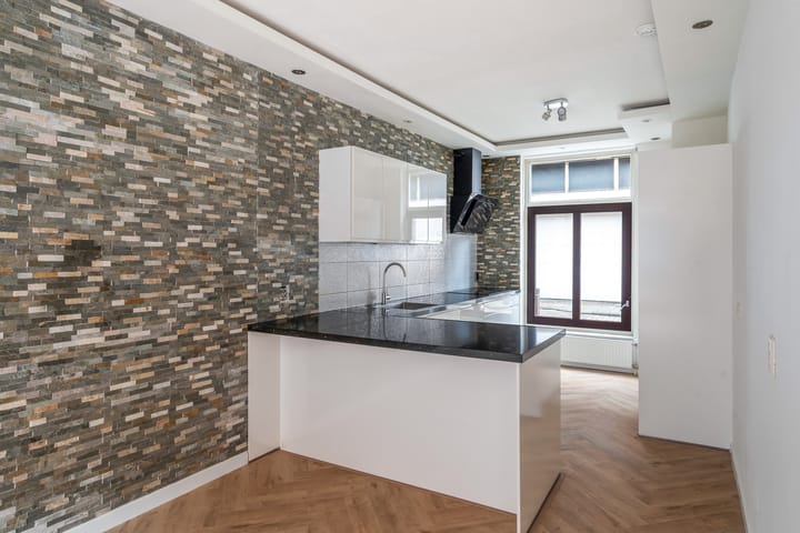 Tussenwoning te huur: Boterstraat 43, Schiedam