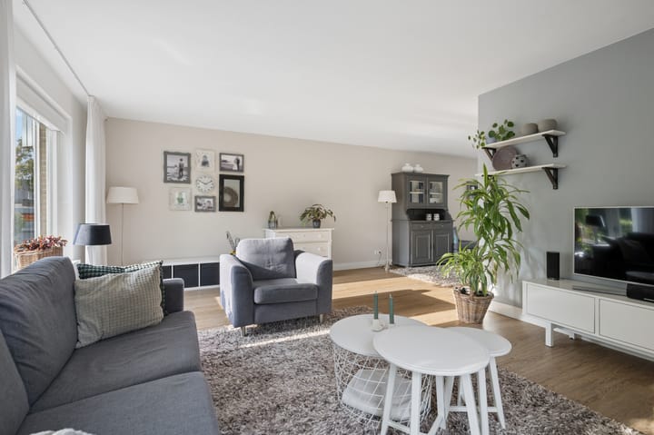 Twee-onder-één-kap te koop: Corlaerstraat 17, Nijkerk