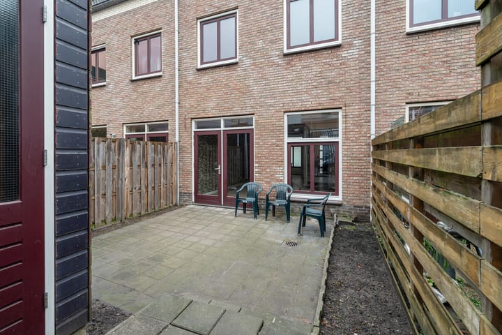 Tussenwoning te huur: Boterstraat 43, Schiedam