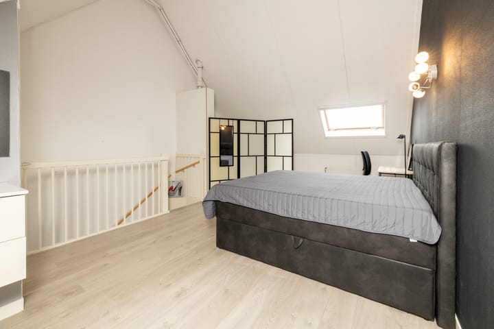 Tussenwoning te koop: Van Bergenhenegouwenlaan 3, Poeldijk