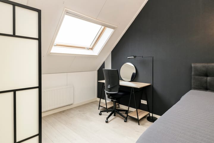 Tussenwoning te koop: Van Bergenhenegouwenlaan 3, Poeldijk