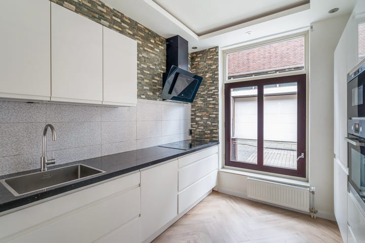 Tussenwoning te huur: Boterstraat 43, Schiedam