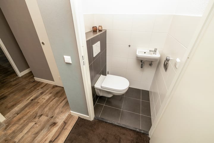 Tussenwoning te koop: Van Bergenhenegouwenlaan 3, Poeldijk