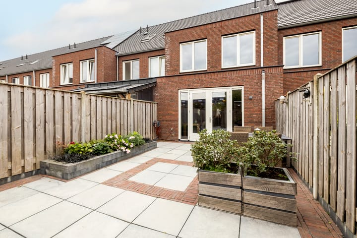 Tussenwoning te koop: Van Bergenhenegouwenlaan 3, Poeldijk
