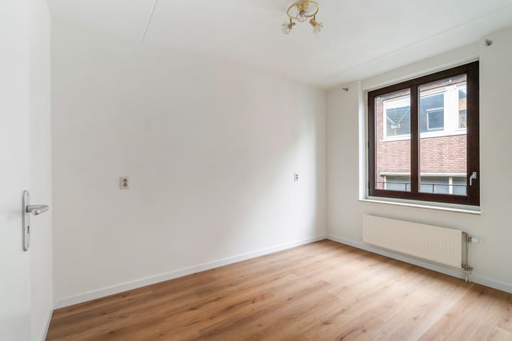 Tussenwoning te huur: Boterstraat 43, Schiedam