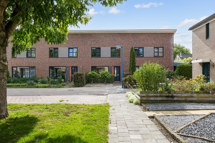 Tussenwoning te koop: Dorprichterstraat 23, Oosterwolde (Fr)
