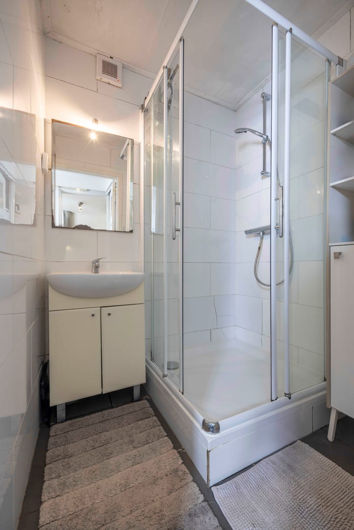 Tussenwoning te koop: Jan Maurits van Nassaustraat 12, Tilburg