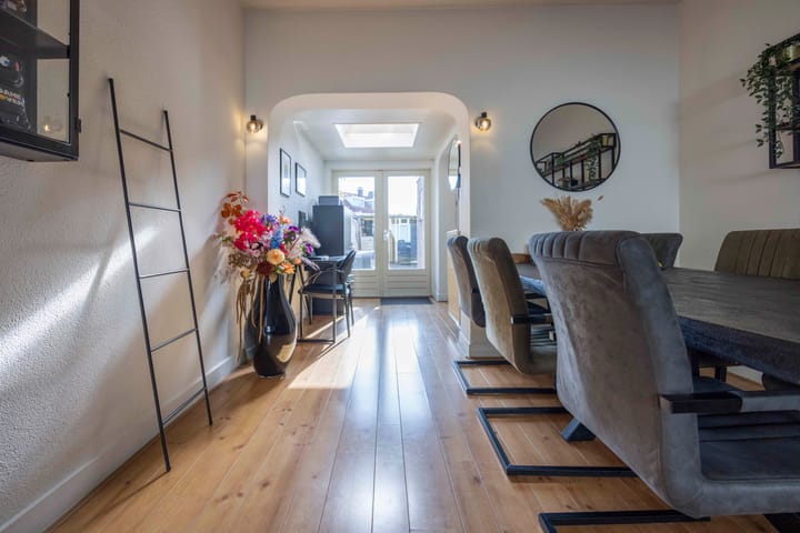 Tussenwoning te koop: Jan Maurits van Nassaustraat 12, Tilburg