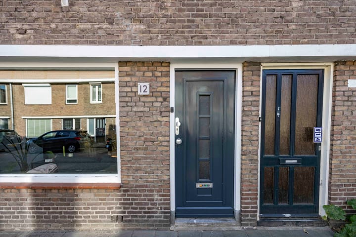 Tussenwoning te koop: Jan Maurits van Nassaustraat 12, Tilburg