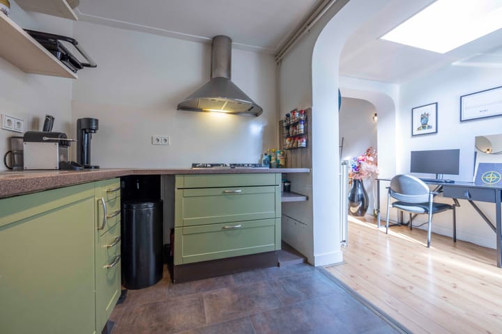 Tussenwoning te koop: Jan Maurits van Nassaustraat 12, Tilburg
