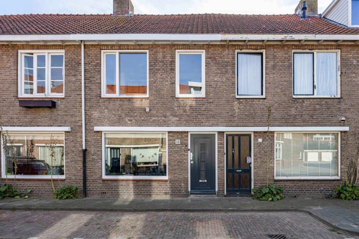 Tussenwoning te koop: Jan Maurits van Nassaustraat 12, Tilburg