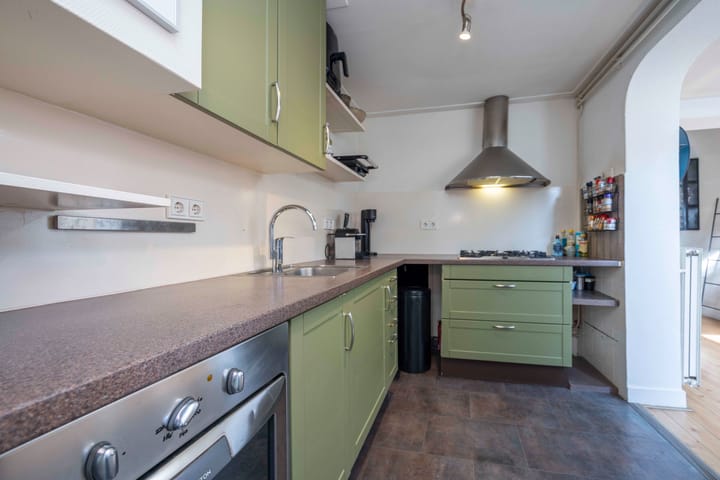 Tussenwoning te koop: Jan Maurits van Nassaustraat 12, Tilburg