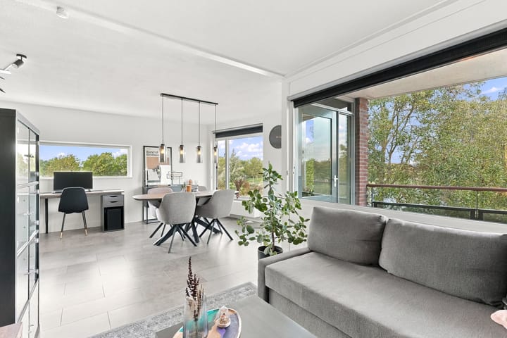 Appartement te koop: Tjaarlingermeer 64, Heerhugowaard