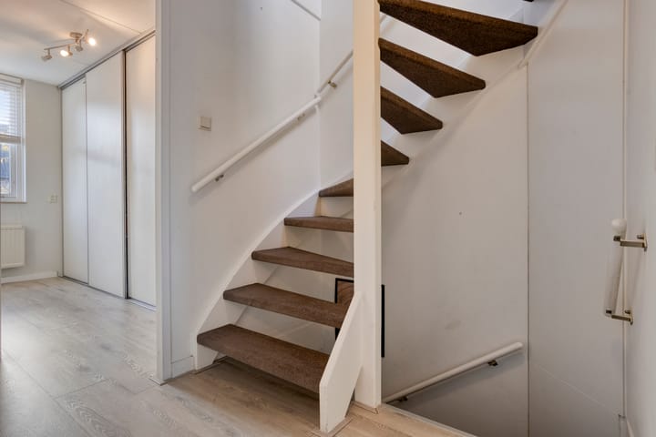 Hoekwoning te koop: Burgemeester van Heesbeenstraat 36, Vlijmen