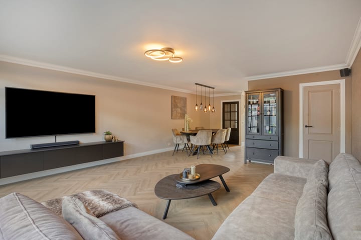 Hoekwoning te koop: Burgemeester van Heesbeenstraat 36, Vlijmen