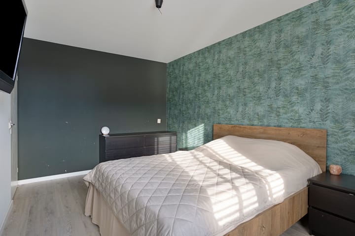 Hoekwoning te koop: Burgemeester van Heesbeenstraat 36, Vlijmen