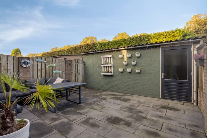 Hoekwoning te koop: Burgemeester van Heesbeenstraat 36, Vlijmen