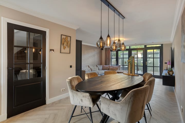 Hoekwoning te koop: Burgemeester van Heesbeenstraat 36, Vlijmen