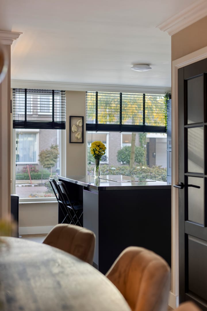 Hoekwoning te koop: Burgemeester van Heesbeenstraat 36, Vlijmen