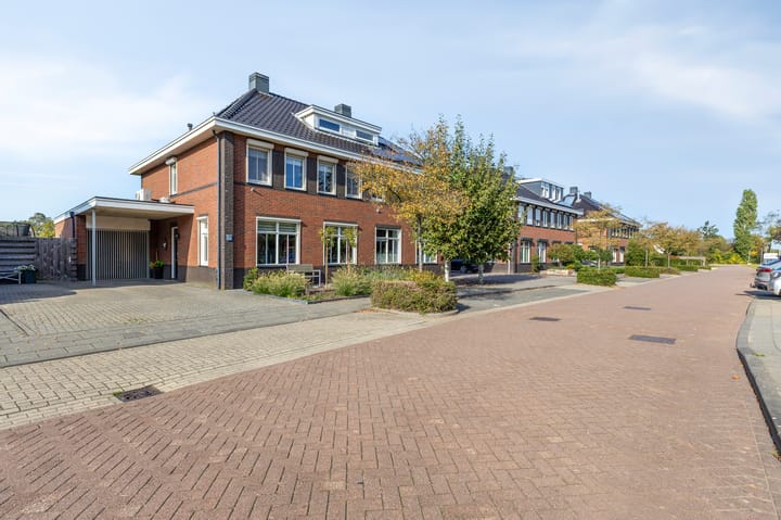 Twee-onder-één-kap te koop: Brummelhof 35, Azewijn