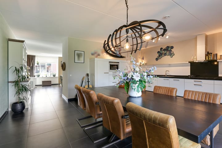 Twee-onder-één-kap te koop: Brummelhof 35, Azewijn