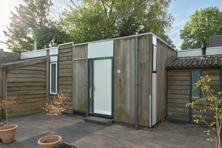 Tussenwoning te koop: De Twee Gebroeders 275, Drachten