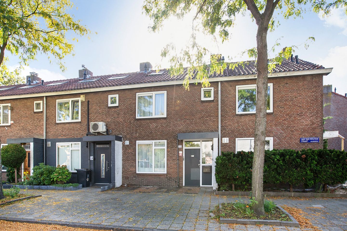 Photo of Sam van Houtenstraat 319