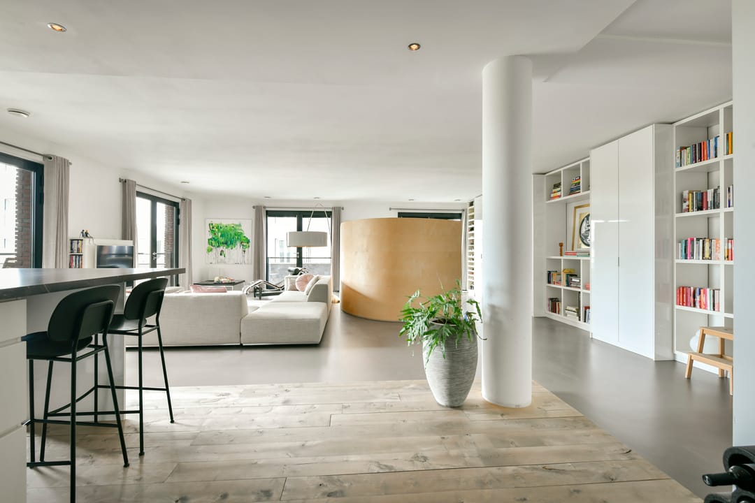 Photo 1 of Purperhoedenveem 32