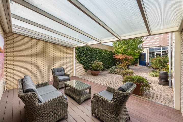 Tussenwoning te koop: Lünenstraat 11, Zwolle