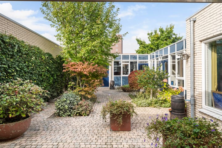 Tussenwoning te koop: Lünenstraat 11, Zwolle