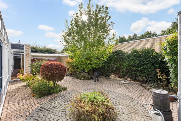 Tussenwoning te koop: Lünenstraat 11, Zwolle
