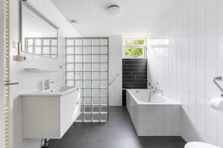 Tussenwoning te koop: Lünenstraat 11, Zwolle