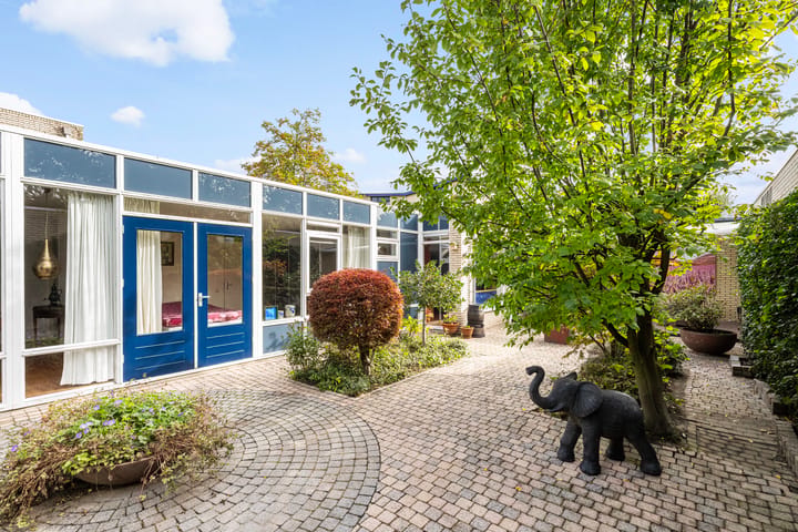 Tussenwoning te koop: Lünenstraat 11, Zwolle