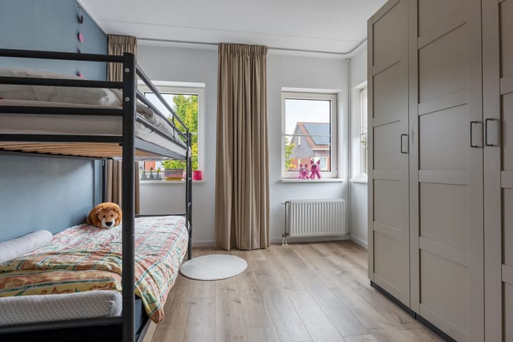 Twee-onder-één-kap te koop: Burgemeester Liesestraat 1, Wildervank
