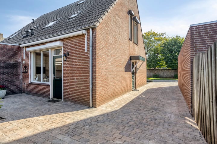 Twee-onder-één-kap te koop: Carmelietenstraat-west 21, Boxmeer