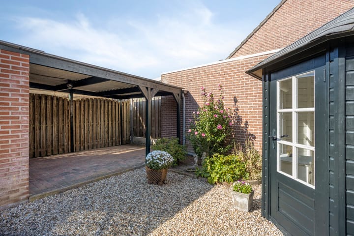 Twee-onder-één-kap te koop: Carmelietenstraat-west 21, Boxmeer