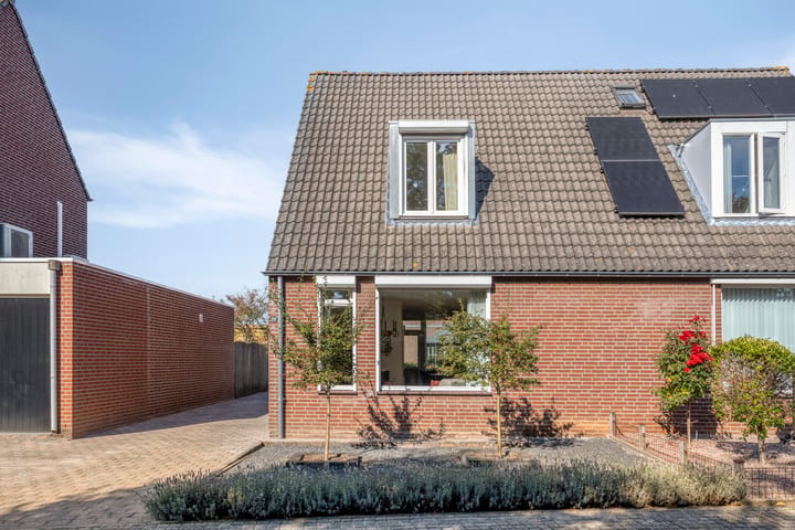 Twee-onder-één-kap te koop: Carmelietenstraat-west 21, Boxmeer