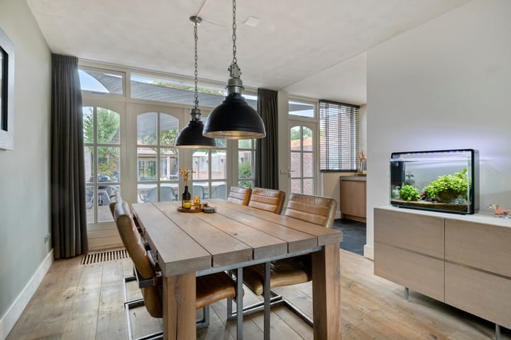 Tussenwoning te koop: Koningin Emmastraat 26, Kaatsheuvel