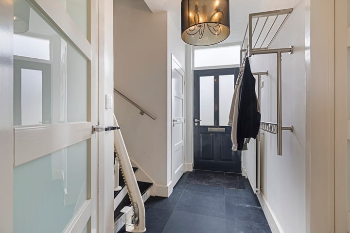Tussenwoning te koop: Koningin Emmastraat 26, Kaatsheuvel