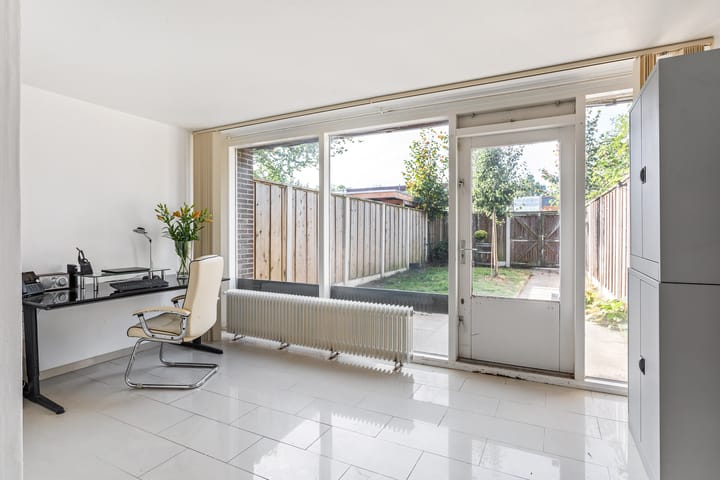 Tussenwoning te koop: Borggrevelanden 49, Enschede