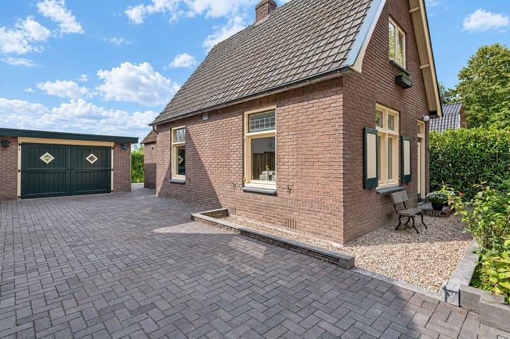Vrijstaande woning te koop: Grotestraat 13, Varik