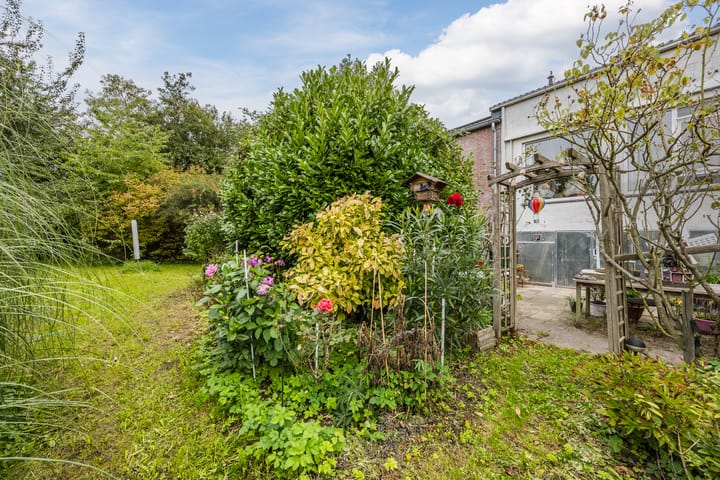 Vrijstaande woning te koop: Molendijk 50, Dinteloord